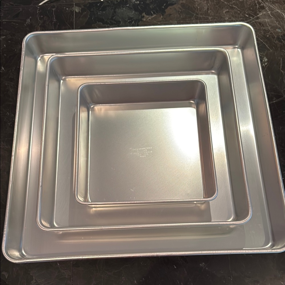 Wilton Silver Square Baking Pan Set